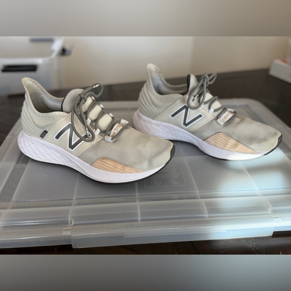 New Balance Cream and Gray Athletic Shoes - Picture 2 of 6